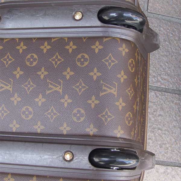 Louis Vuitton　ルイヴィトン　スーツケースの土台作り直し