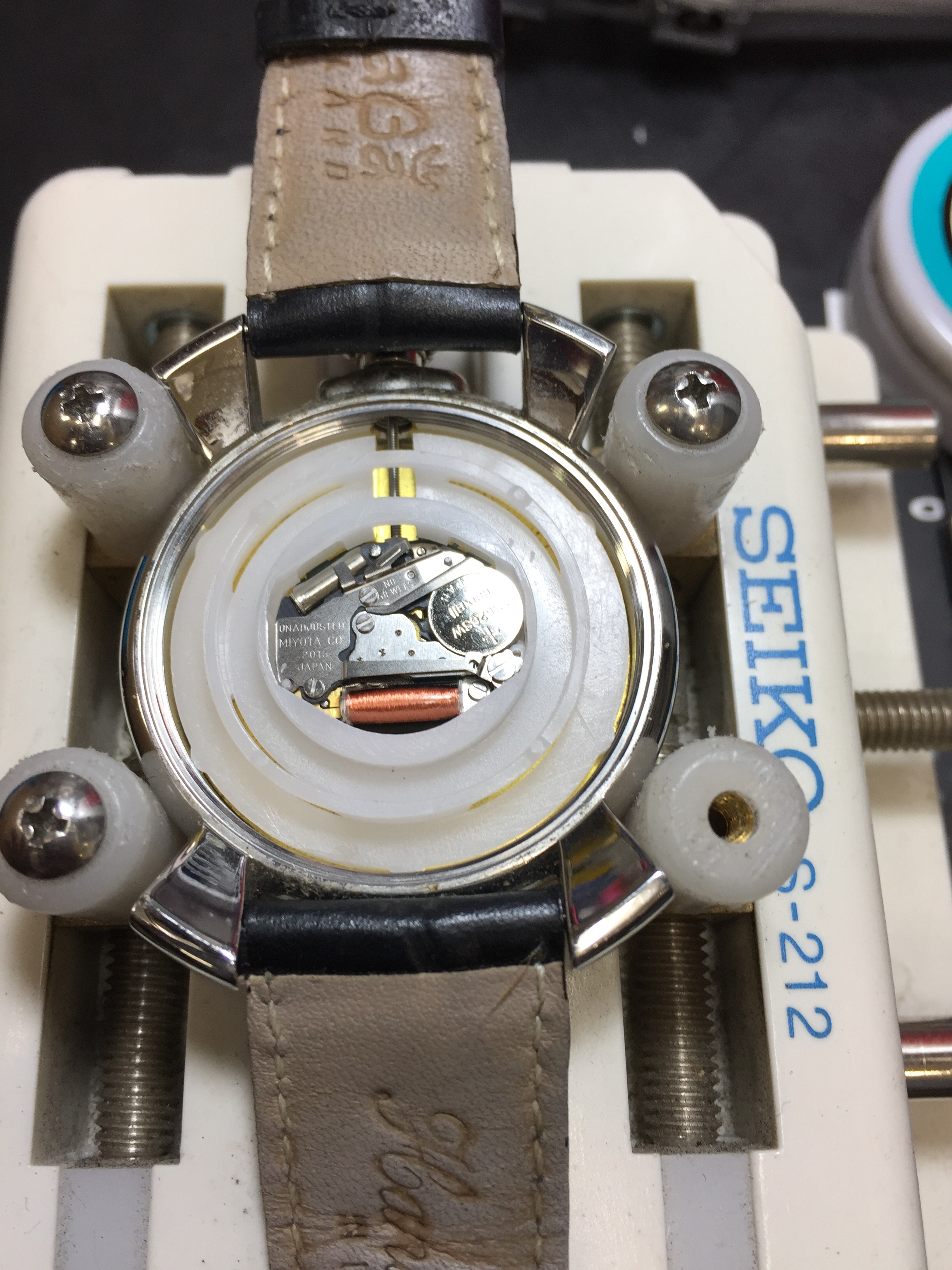 ガガミラノの電池交換やメンテナンスでお困りなら！ | 時計修理・電池 
