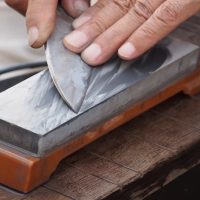 刃物研ぎなら夢工房 | よく切れる包丁で年末年始に料理をしませんか