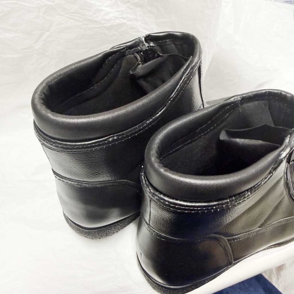 ショートブーツの履き口革交換