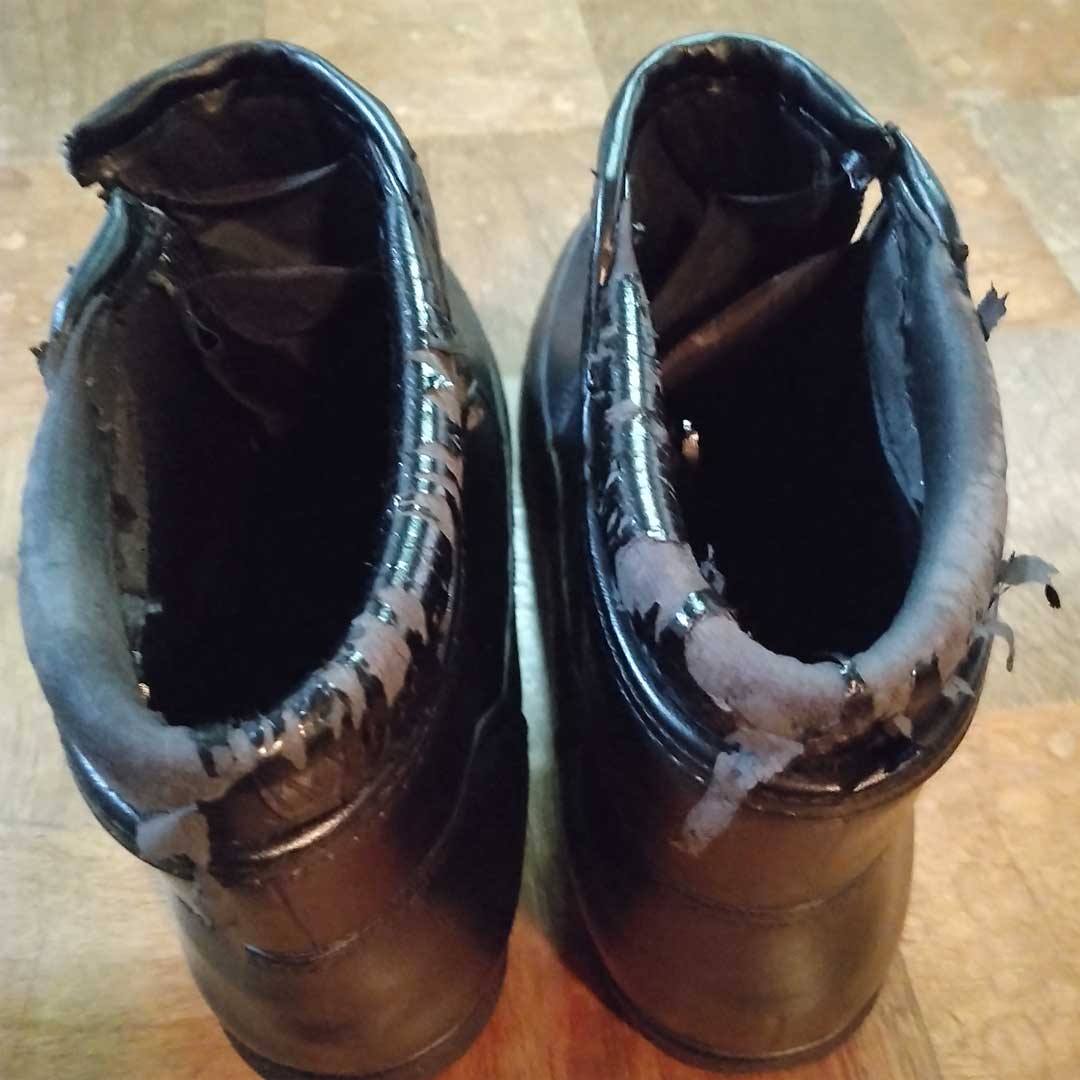 ショートブーツの履き口革交換